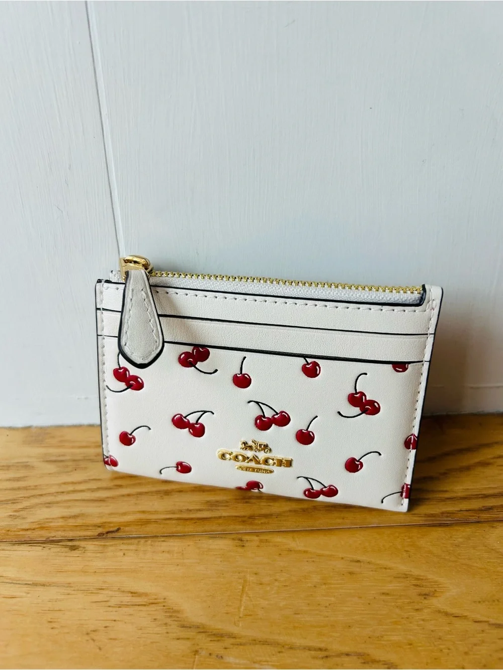 Coach NWT Cherry ID Case Mini Skinny Chalk Red Key Ring Cherries Travel